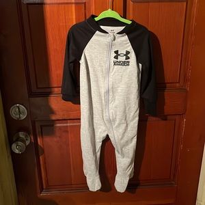 Under Armour- Mod Gray Zip with Black Arms 9-12 months